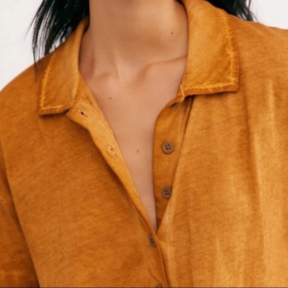 Free People Short Sleeves Button Up Cropped Top - Picture 3 of 4